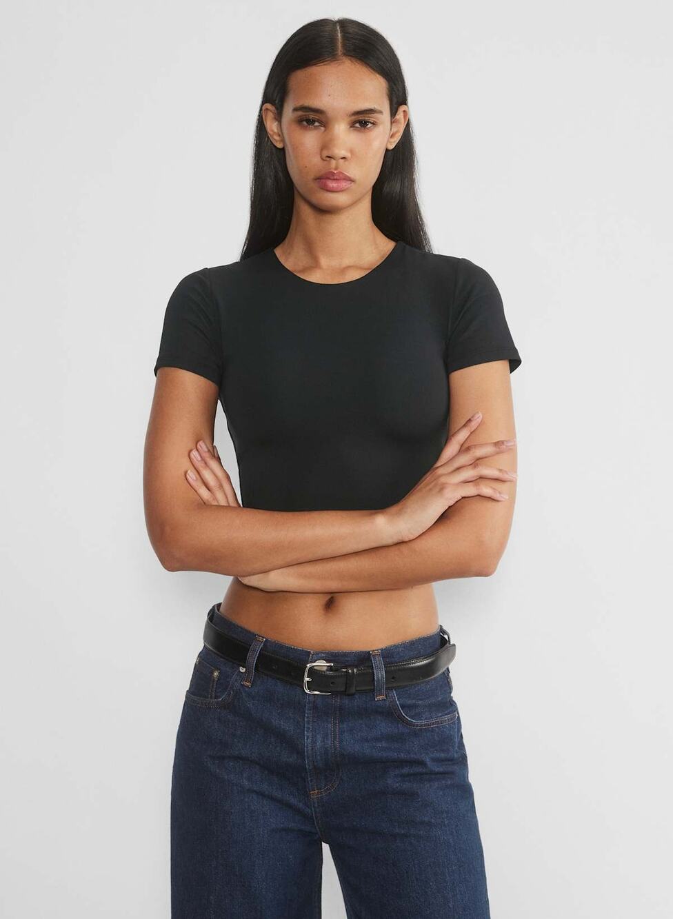 Aritzia Contour Crew Cropped T-Shirt Top Baby Tee Babaton Small Black Y2K 90s - Picture 1 of 5